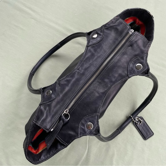 Coach black leather shoulder bag - Picture 7 of 9